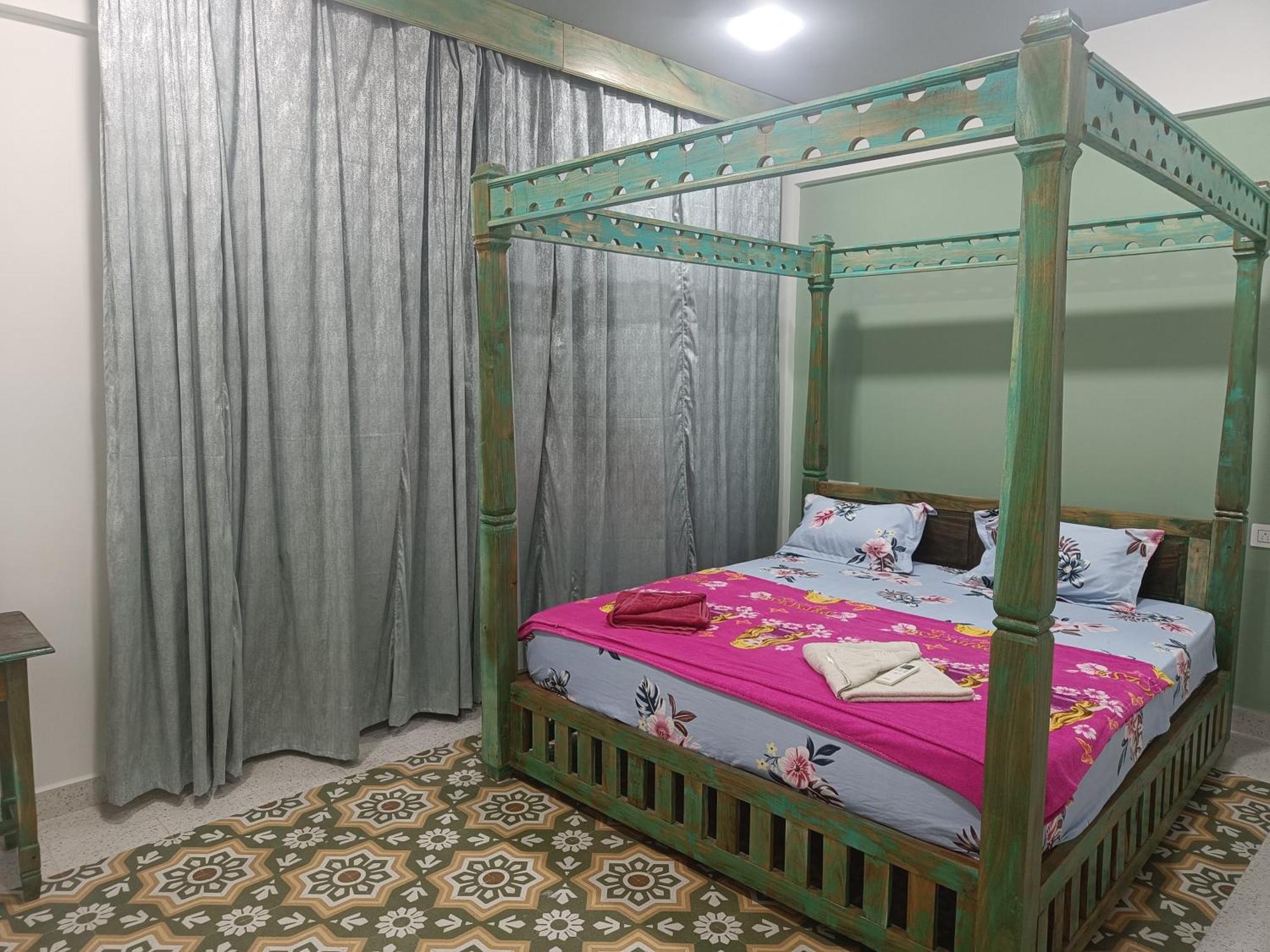 Lavish Exotic Hotel & Apartments Arambol Exteriör bild